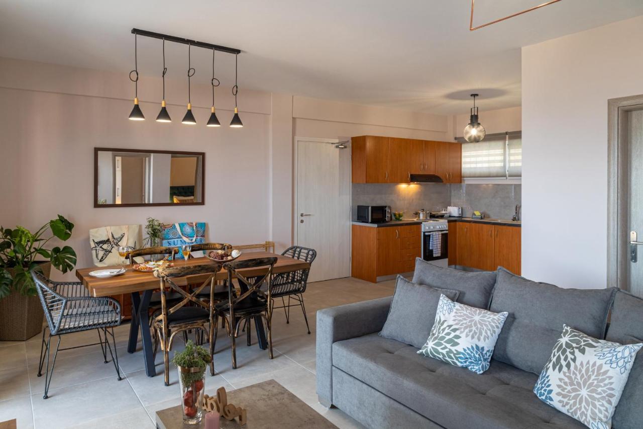 Iliana Apartments تولو المظهر الخارجي الصورة