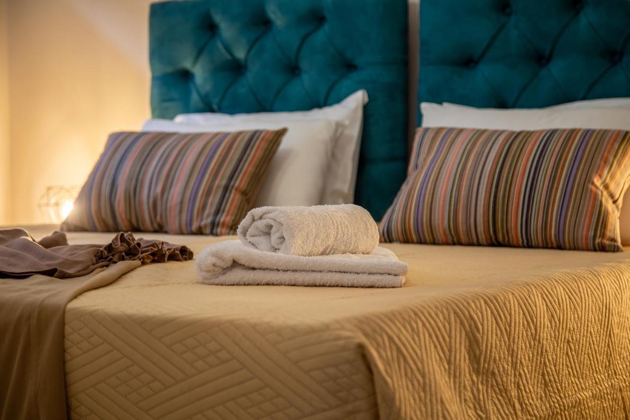 Iliana Apartments تولو المظهر الخارجي الصورة