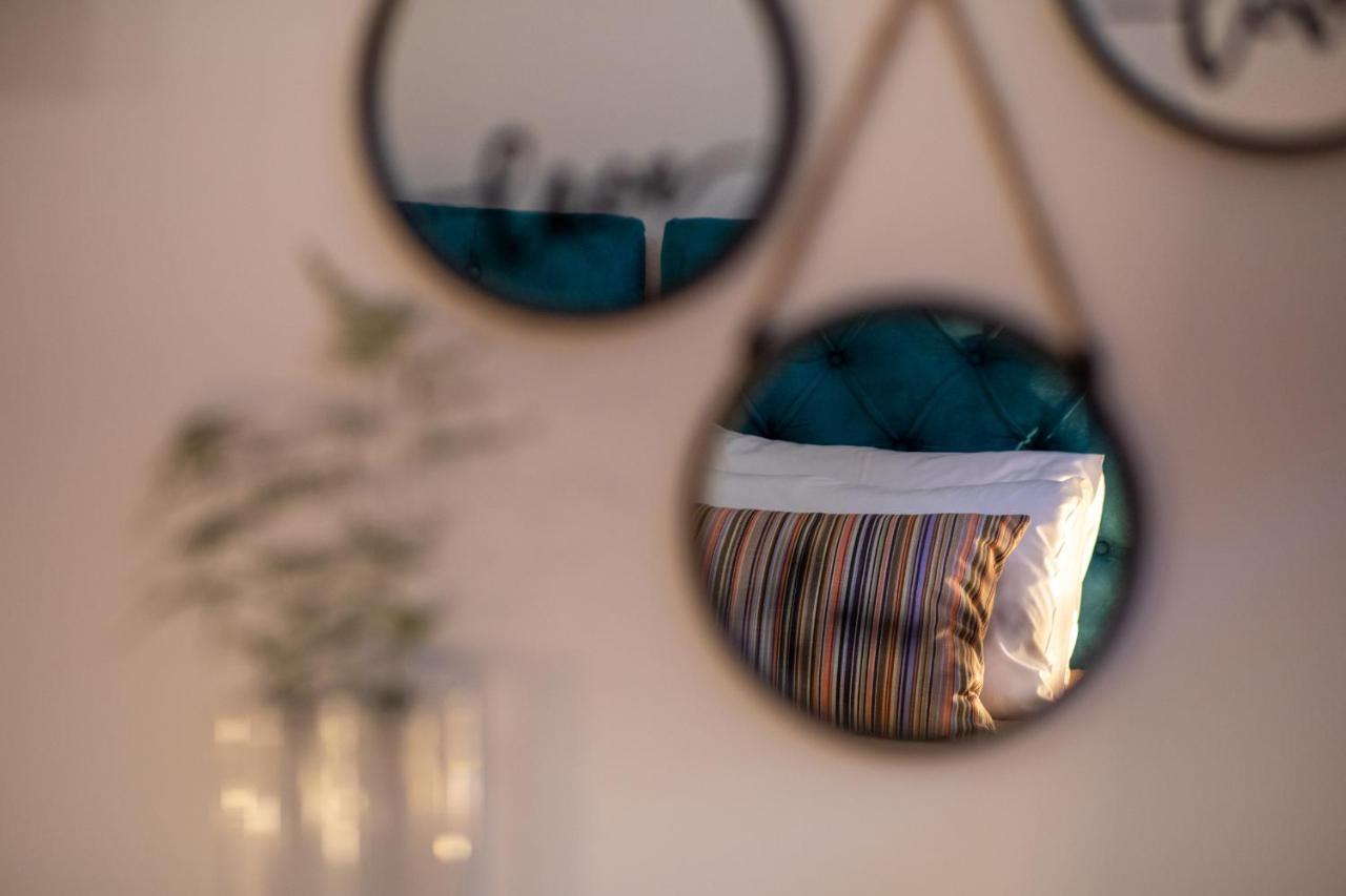 Iliana Apartments تولو المظهر الخارجي الصورة