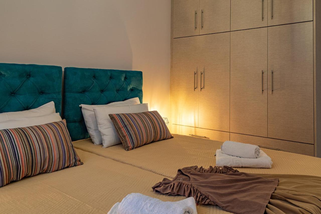Iliana Apartments تولو المظهر الخارجي الصورة