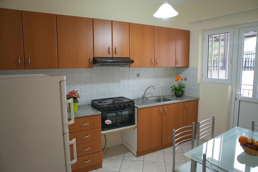 Iliana Apartments تولو المظهر الخارجي الصورة